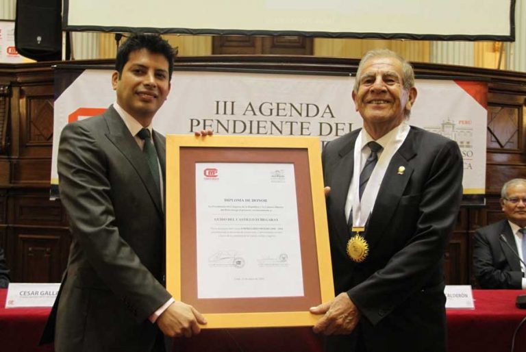 Engineer Guido del Castillo honored by the Congress and our institution